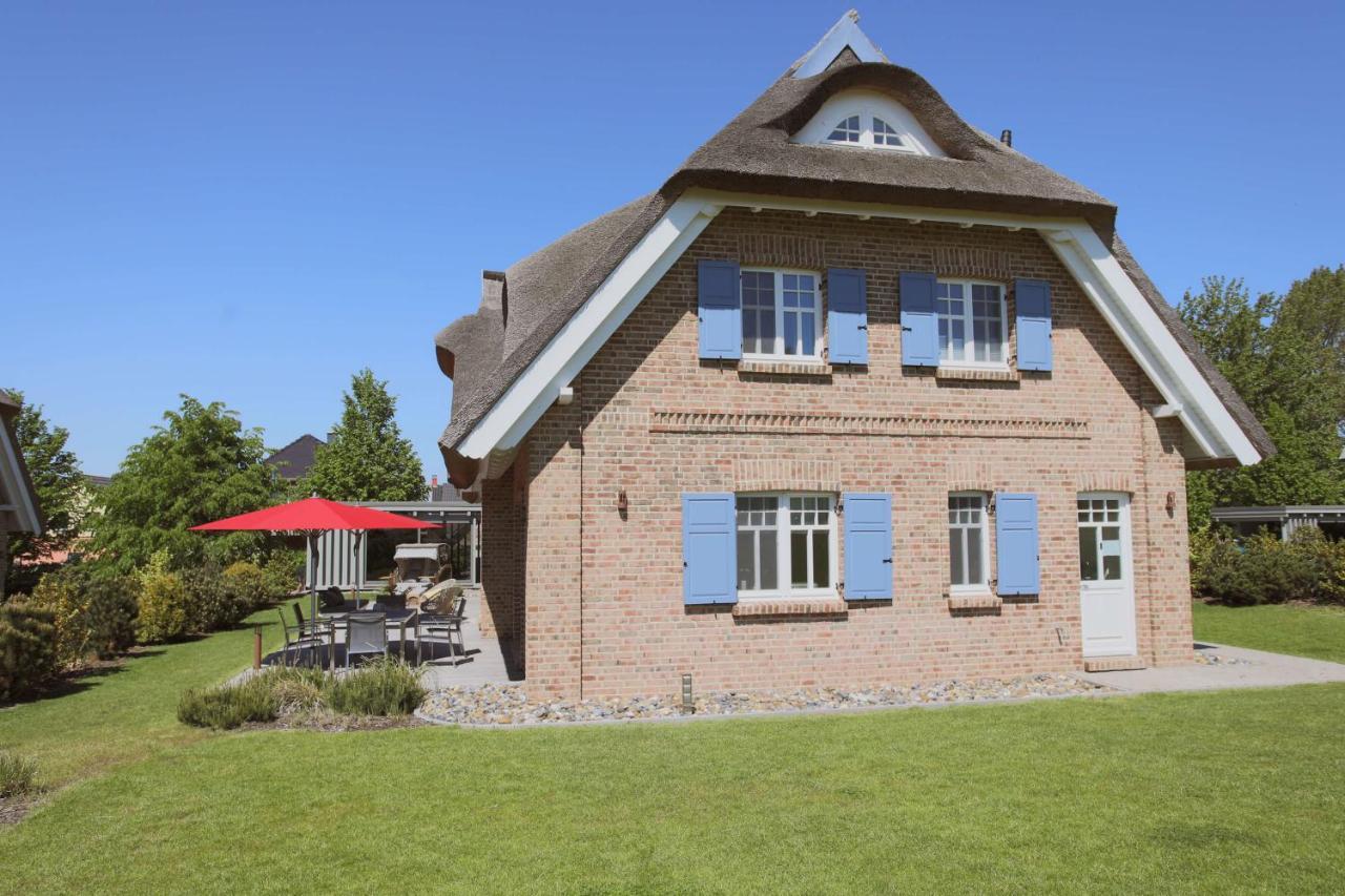 Strandhaus Buskam Im Moenchgut Auf Ruegen Lobbe Buitenkant foto